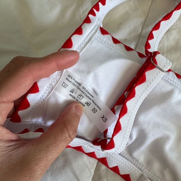 Shein Bikini Set XS Floral Red White Bralette Top and Triangle Bottom - Picture 9 of 14